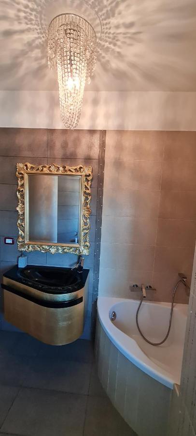 Salute Apartments Терні Екстер'єр фото